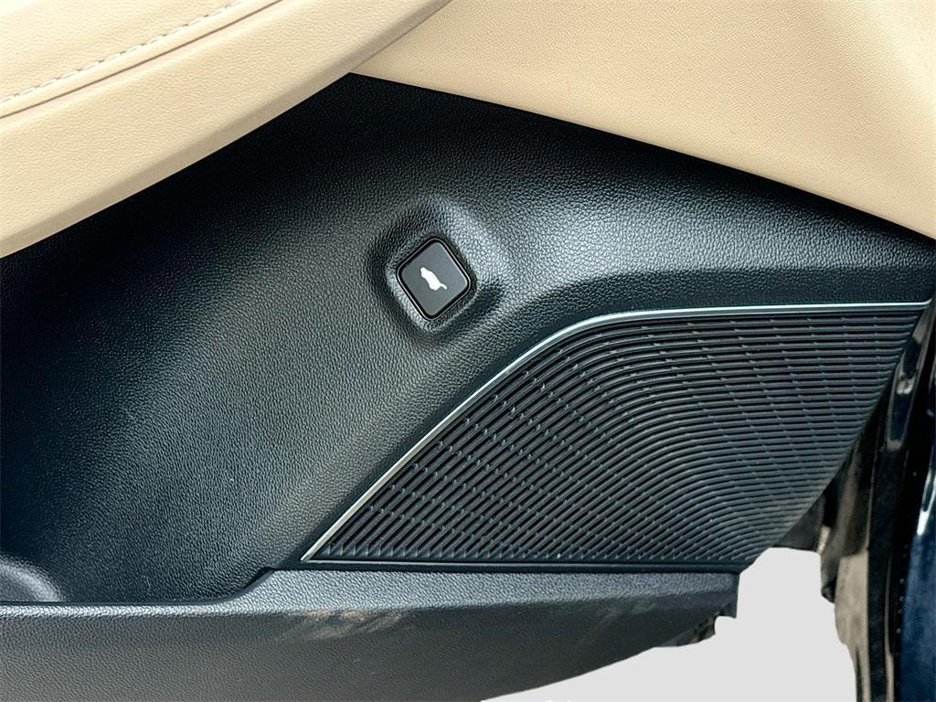 used 2023 Acura MDX car, priced at $35,000