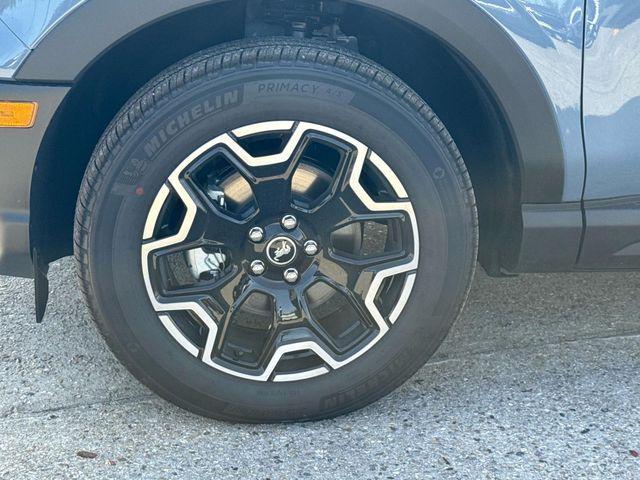 new 2025 Ford Bronco Sport car, priced at $36,870