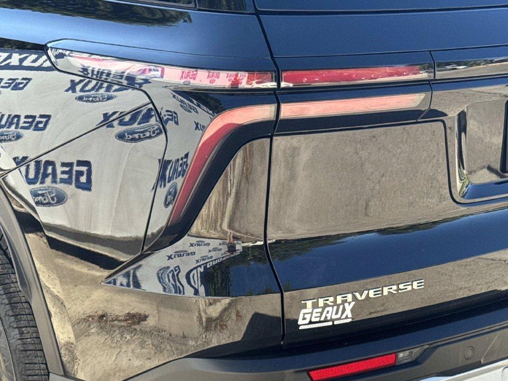 used 2026 Chevrolet Traverse car, priced at $35,435