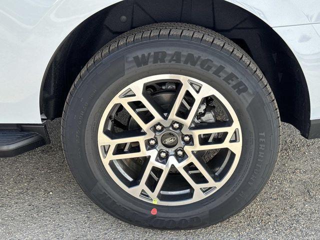 new 2026 Ford Expedition car, priced at $68,553