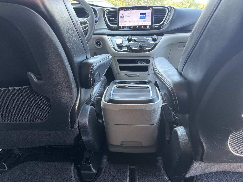 used 2023 Chrysler Pacifica car, priced at $18,235