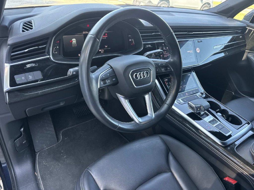Audi Q7 view 38