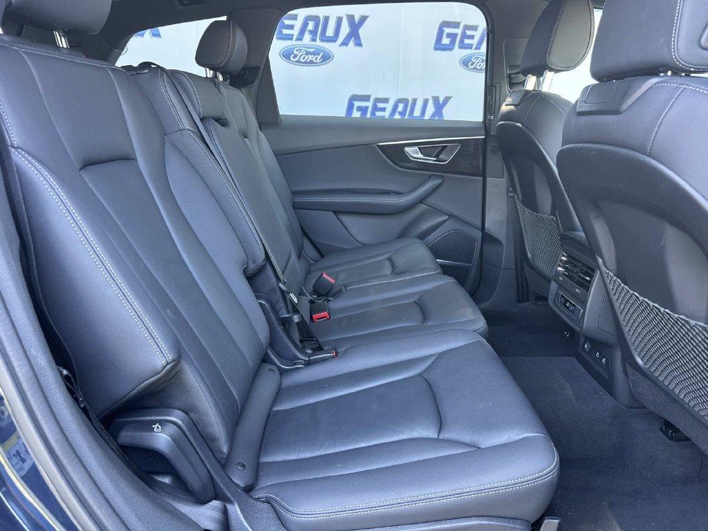 Audi Q7 view 20