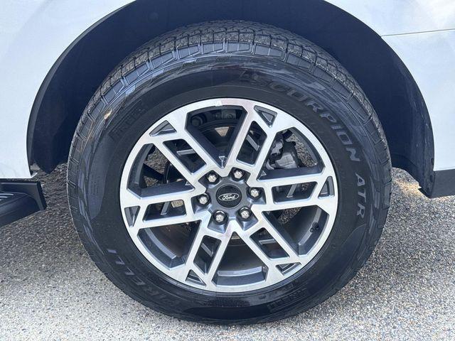 used 2025 Ford Expedition car, priced at $56,035