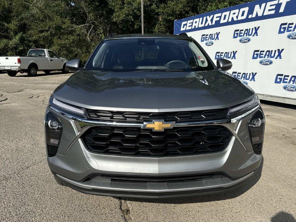 used 2025 Chevrolet Trax car, priced at $19,135