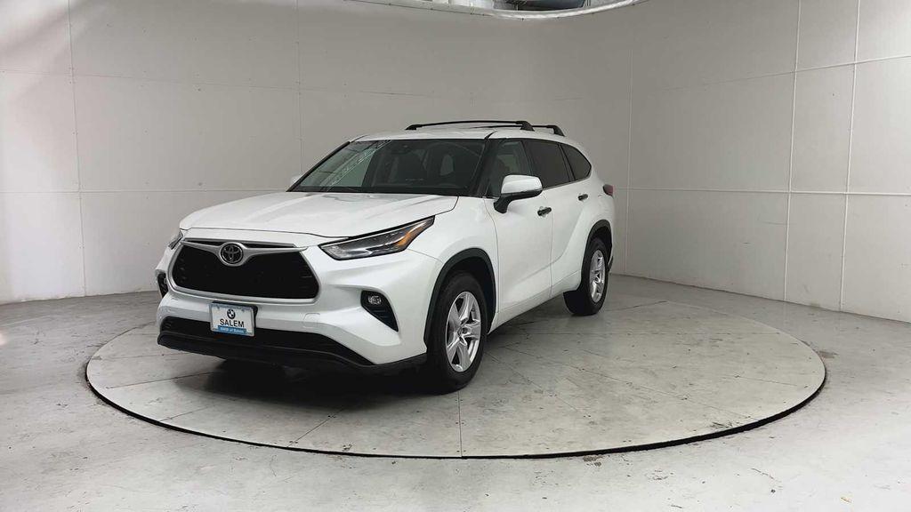 used 2023 Toyota Highlander car, priced at $34,700