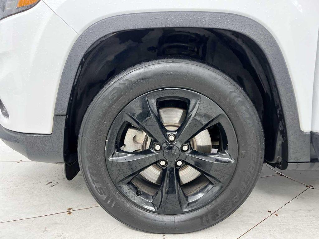 used 2019 Jeep Cherokee car, priced at $14,590