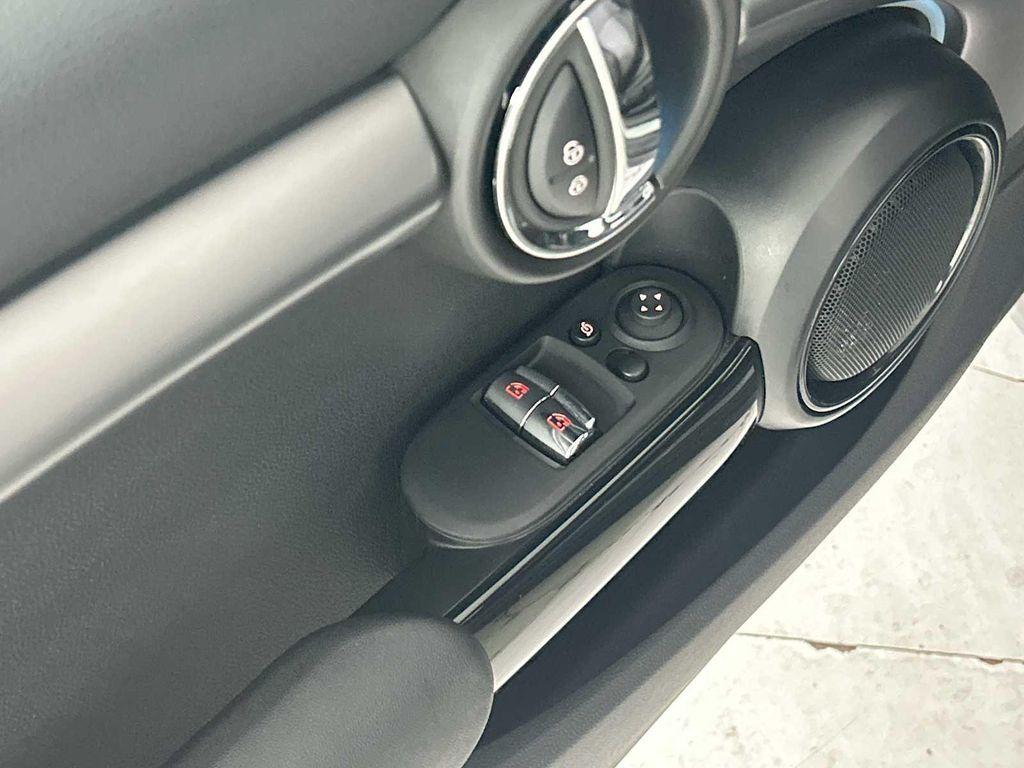 used 2023 MINI Hardtop car, priced at $16,999