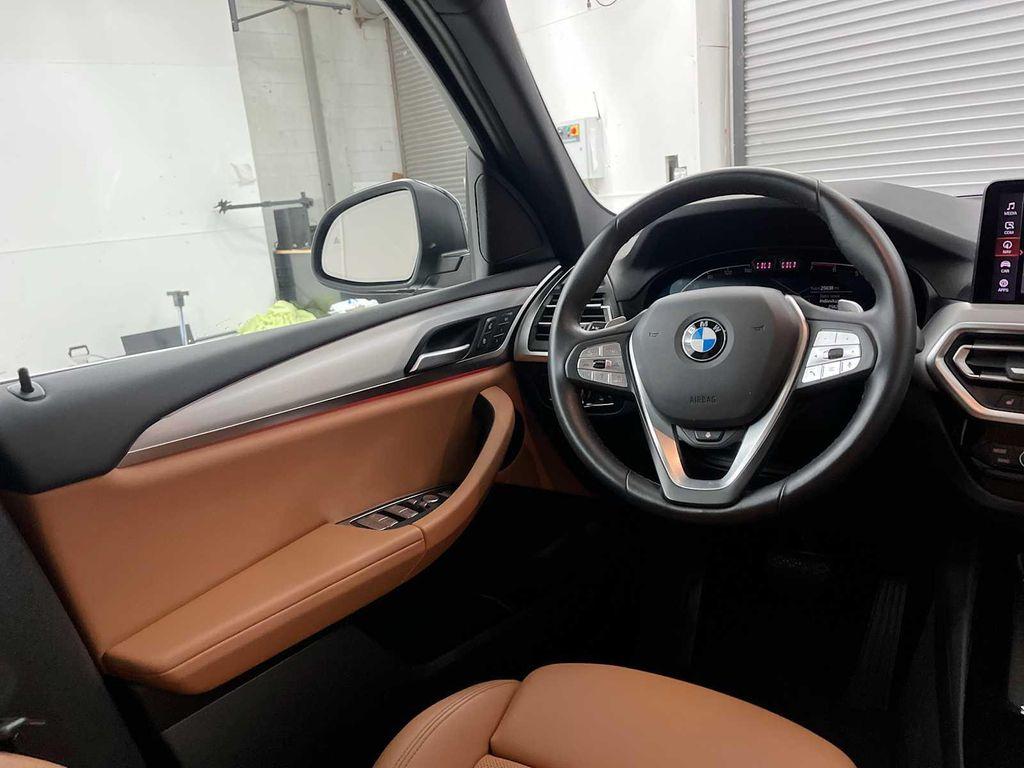 BMW X3 view 15