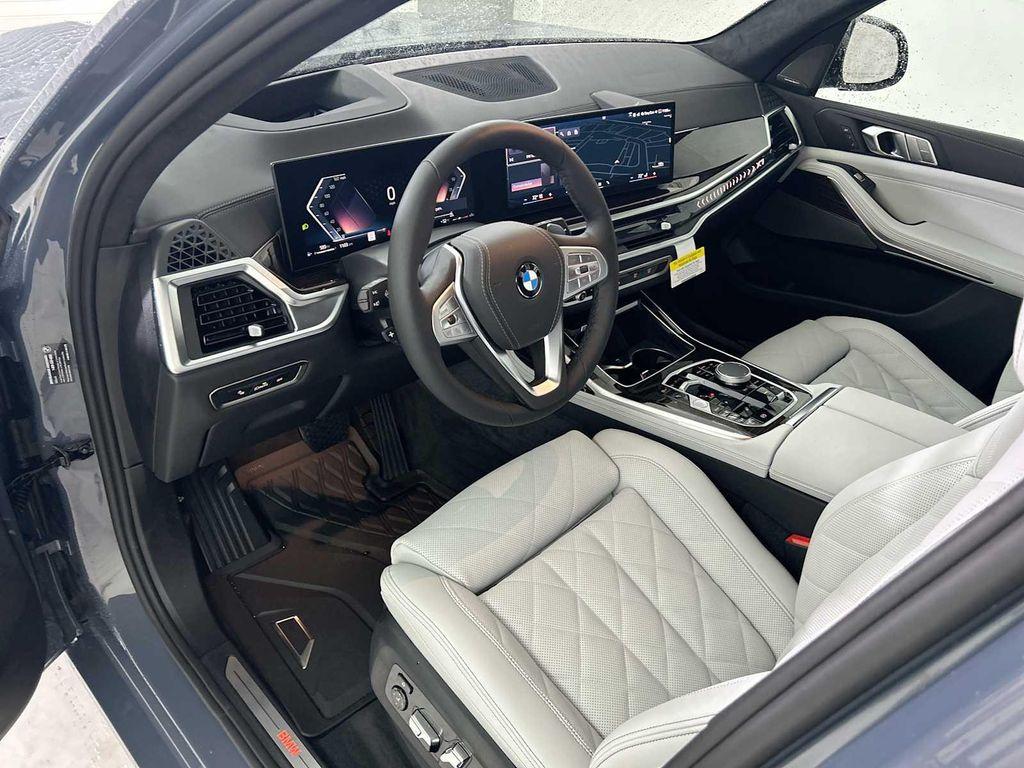 new 2026 BMW X7 car, priced at $98,755