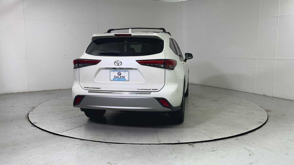 used 2020 Toyota Highlander car, priced at $31,495