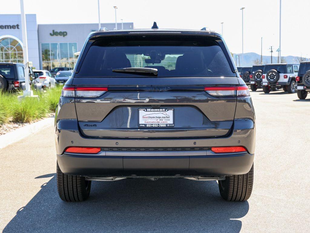 new 2026 Jeep Grand Cherokee car, priced at $44,765
