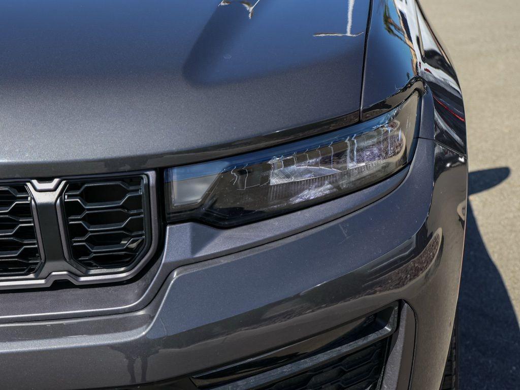 new 2026 Jeep Grand Cherokee car, priced at $44,765