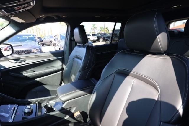 new 2025 Jeep Grand Cherokee L car, priced at $41,052