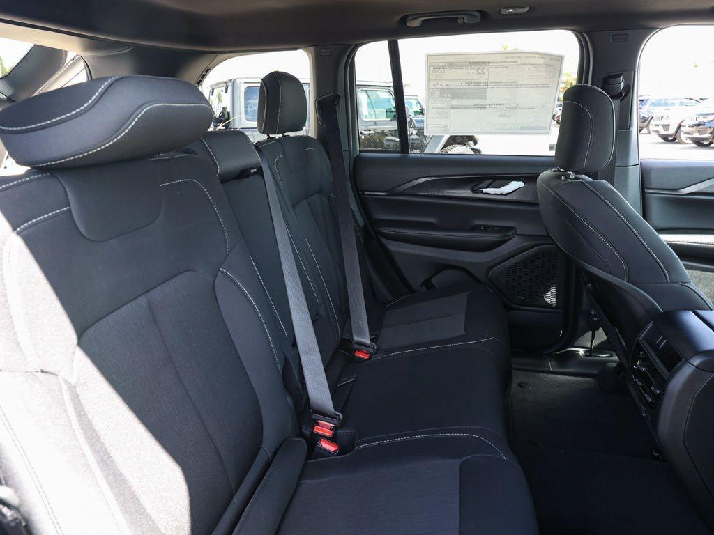 new 2026 Jeep Grand Cherokee car, priced at $42,710