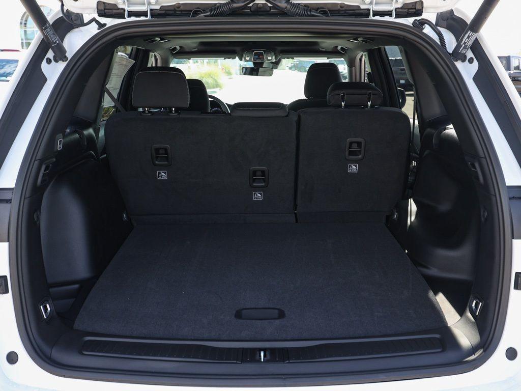 new 2026 Jeep Grand Cherokee car, priced at $42,710