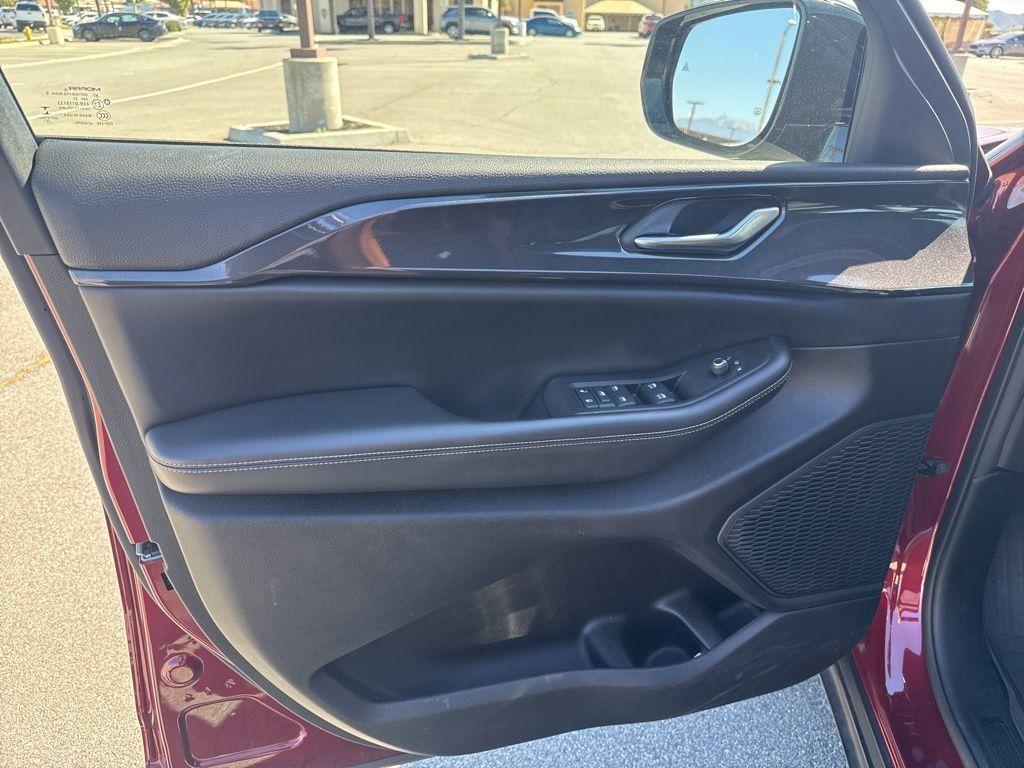 used 2023 Jeep Grand Cherokee L car, priced at $35,528