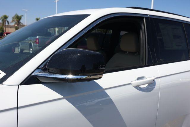 new 2025 Jeep Grand Cherokee car, priced at $40,118