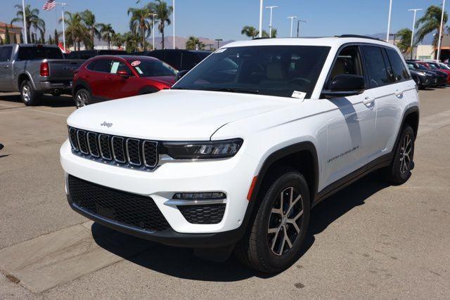 new 2025 Jeep Grand Cherokee car, priced at $40,118