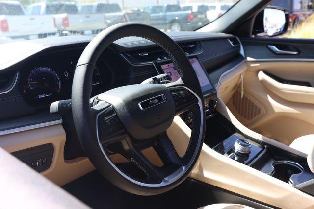 new 2025 Jeep Grand Cherokee car, priced at $40,118