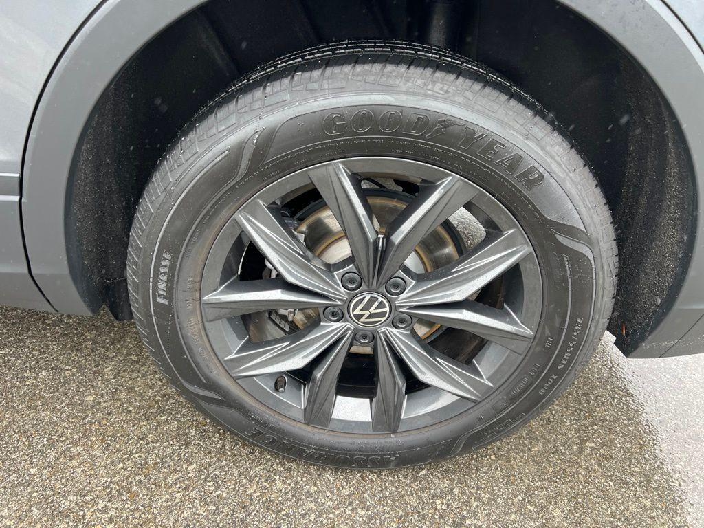 used 2024 Volkswagen Tiguan car, priced at $22,513
