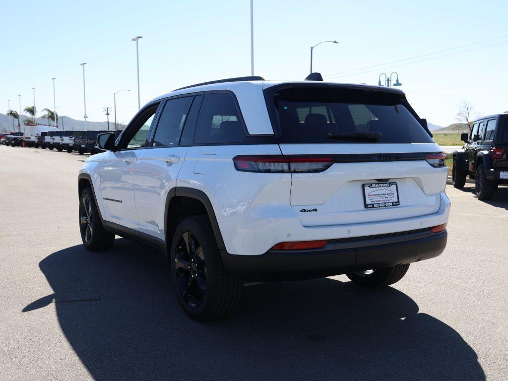 new 2026 Jeep Grand Cherokee car, priced at $44,599