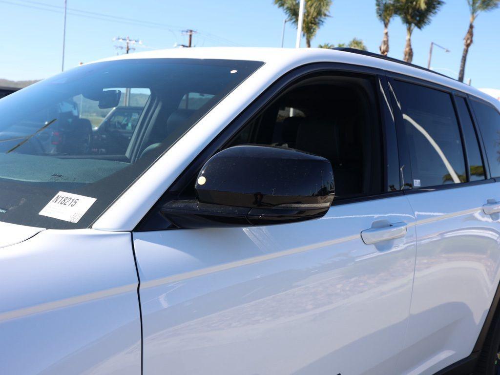 new 2026 Jeep Grand Cherokee car, priced at $44,599