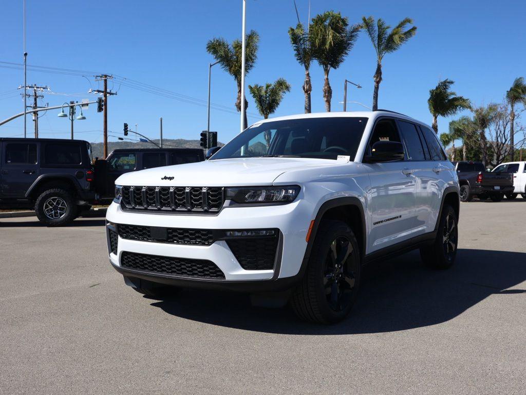 new 2026 Jeep Grand Cherokee car, priced at $44,599