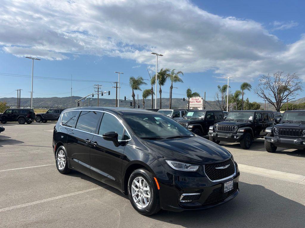 used 2024 Chrysler Pacifica car, priced at $29,640