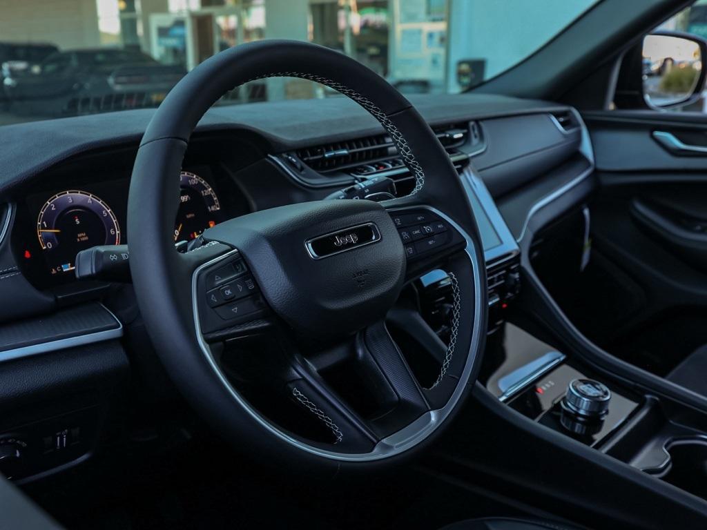new 2025 Jeep Grand Cherokee L car, priced at $38,853