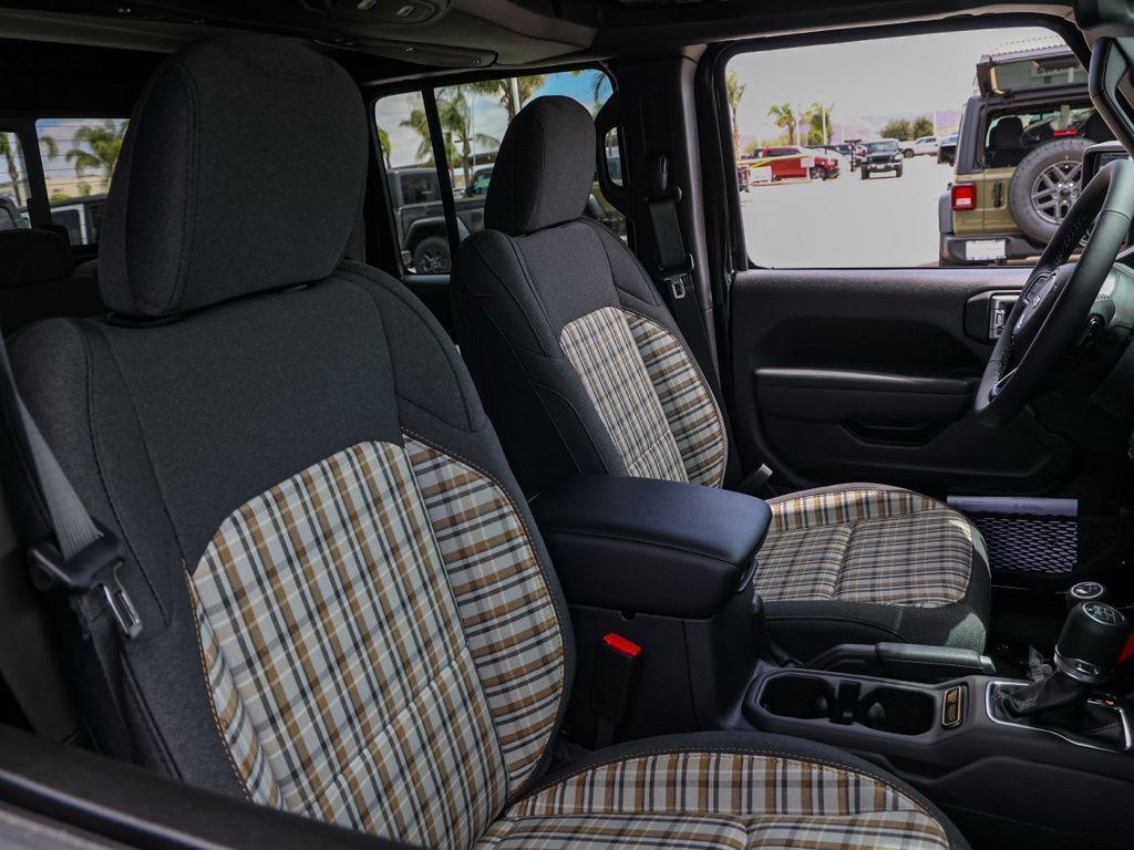 new 2026 Jeep Gladiator car, priced at $45,627