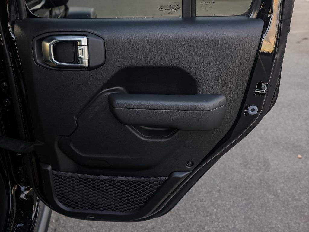 new 2026 Jeep Gladiator car, priced at $54,452