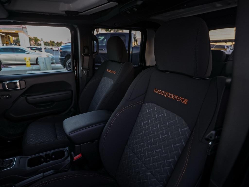 new 2026 Jeep Gladiator car, priced at $54,452