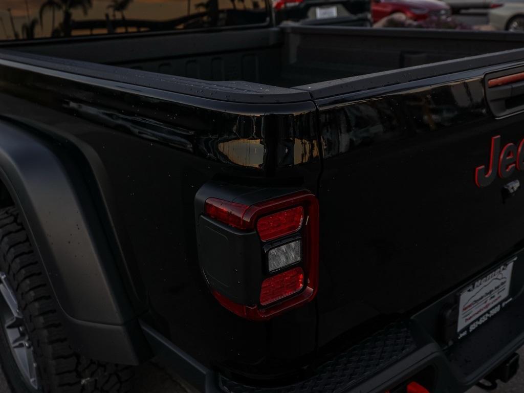 new 2026 Jeep Gladiator car, priced at $54,452