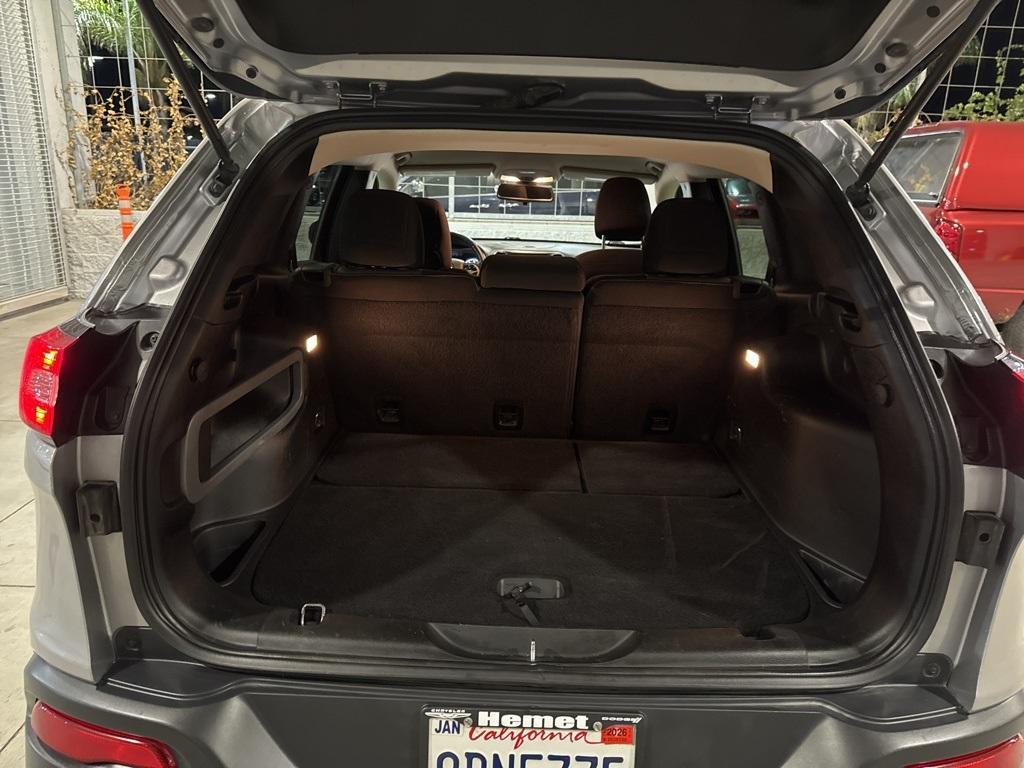 used 2018 Jeep Cherokee car, priced at $14,998