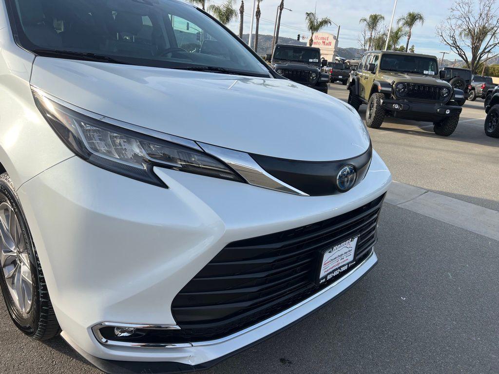 used 2022 Toyota Sienna car, priced at $39,938