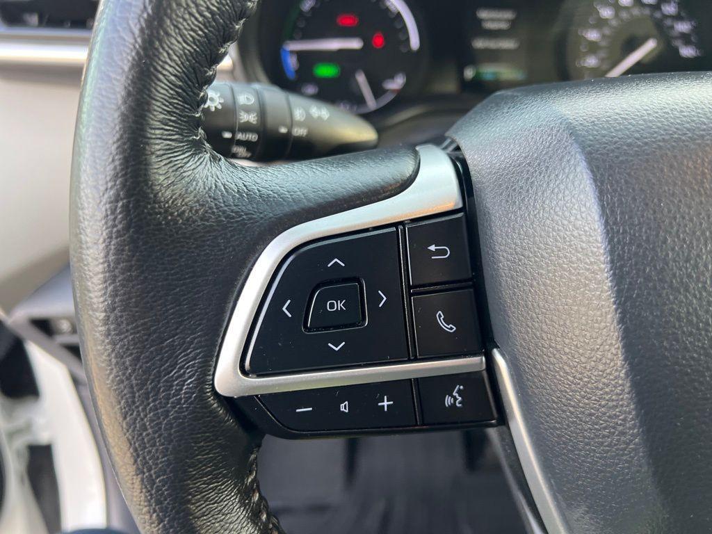 used 2022 Toyota Sienna car, priced at $39,938