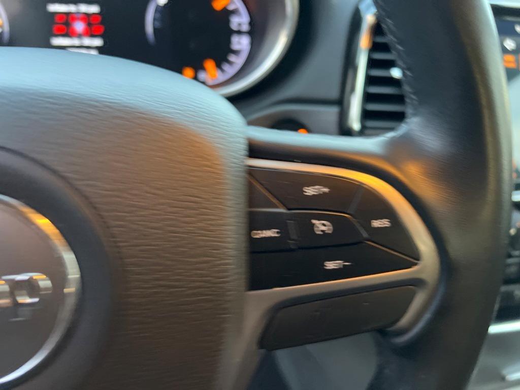 used 2022 Jeep Grand Cherokee WK car, priced at $23,585