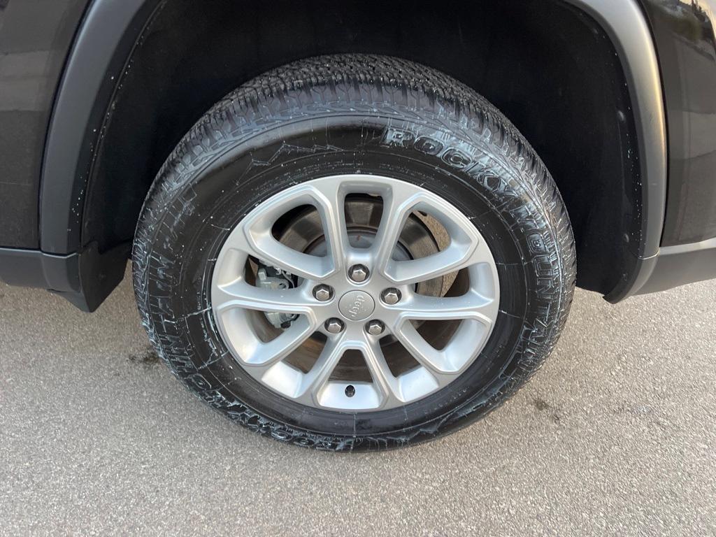 used 2022 Jeep Grand Cherokee WK car, priced at $23,585