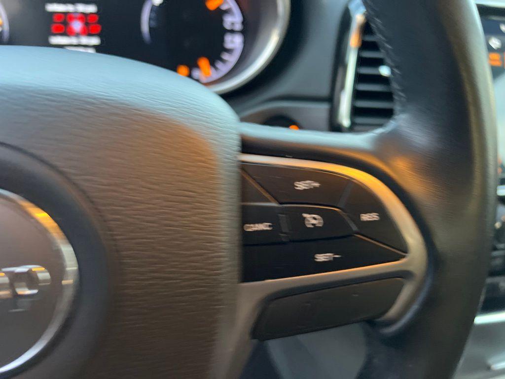 used 2022 Jeep Grand Cherokee WK car, priced at $23,585