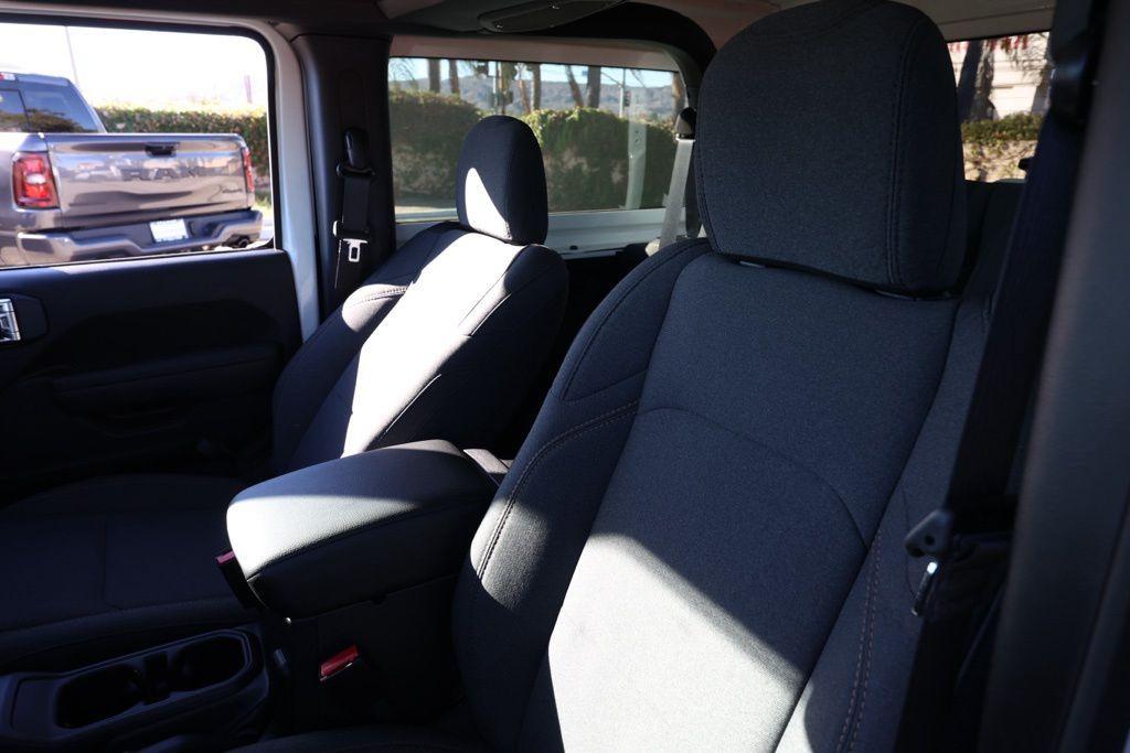 new 2026 Jeep Wrangler car, priced at $40,033