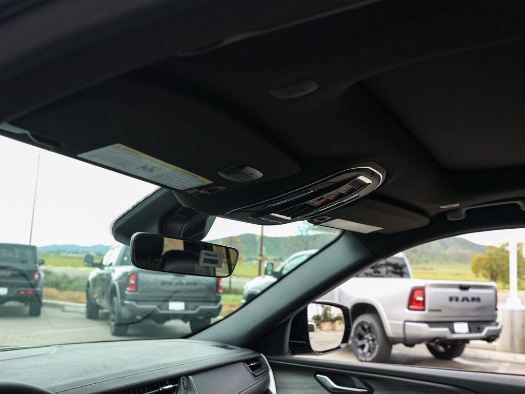 new 2026 Jeep Grand Cherokee car, priced at $48,265