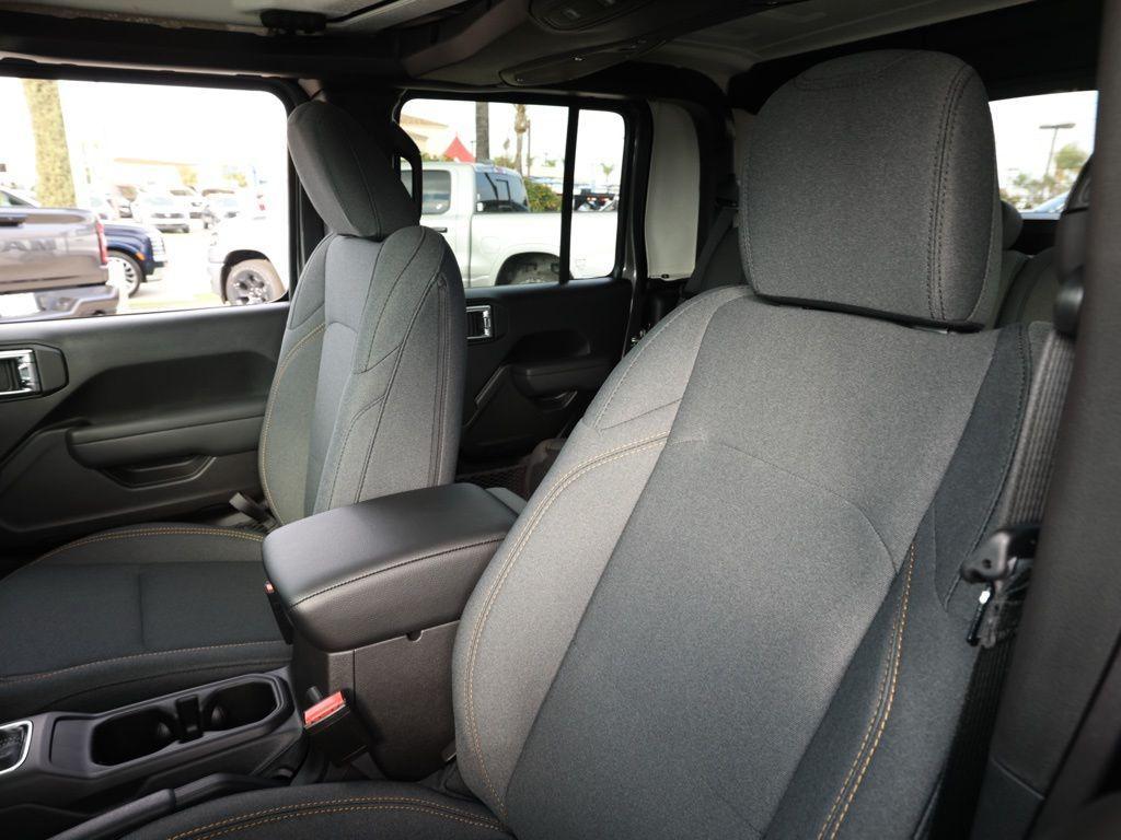 new 2026 Jeep Gladiator car, priced at $43,008