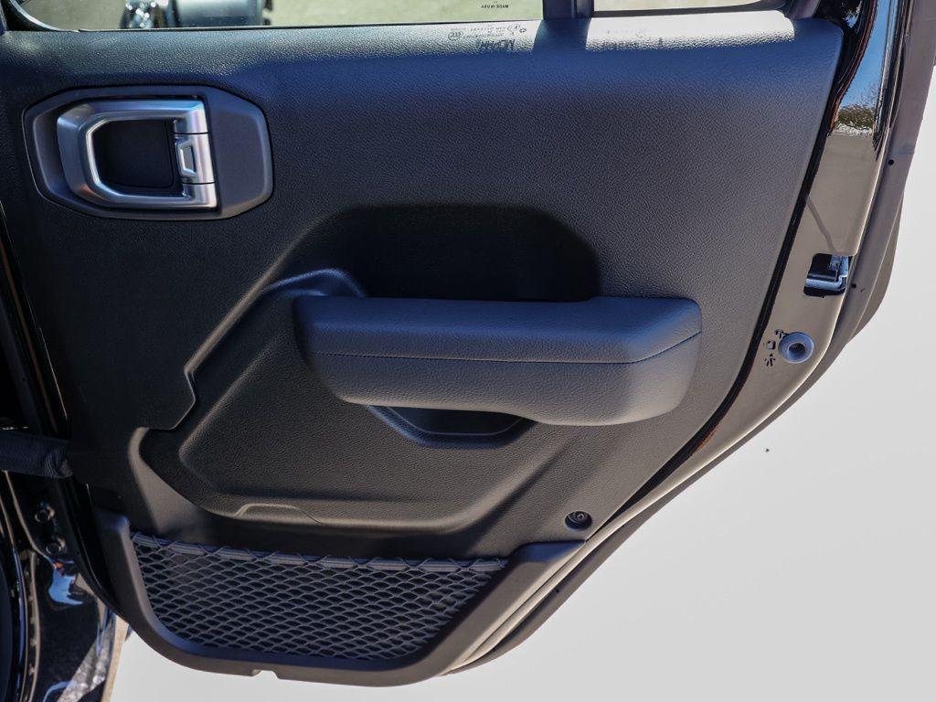 new 2026 Jeep Wrangler car, priced at $46,558