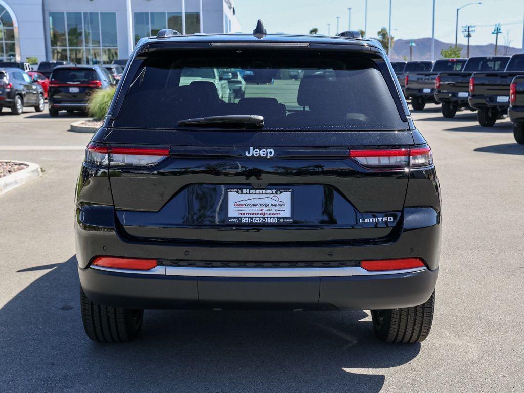 new 2026 Jeep Grand Cherokee car, priced at $43,952