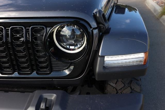 new 2025 Jeep Gladiator car, priced at $45,752