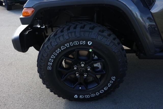 new 2025 Jeep Gladiator car, priced at $45,752