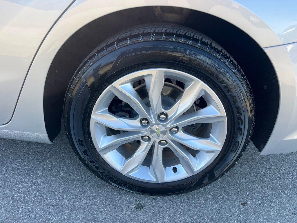 used 2019 Chevrolet Malibu car, priced at $12,984