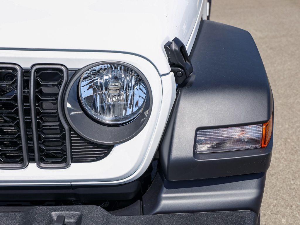 new 2026 Jeep Wrangler car, priced at $44,910