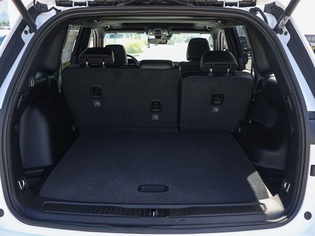 new 2026 Jeep Grand Cherokee car, priced at $45,655